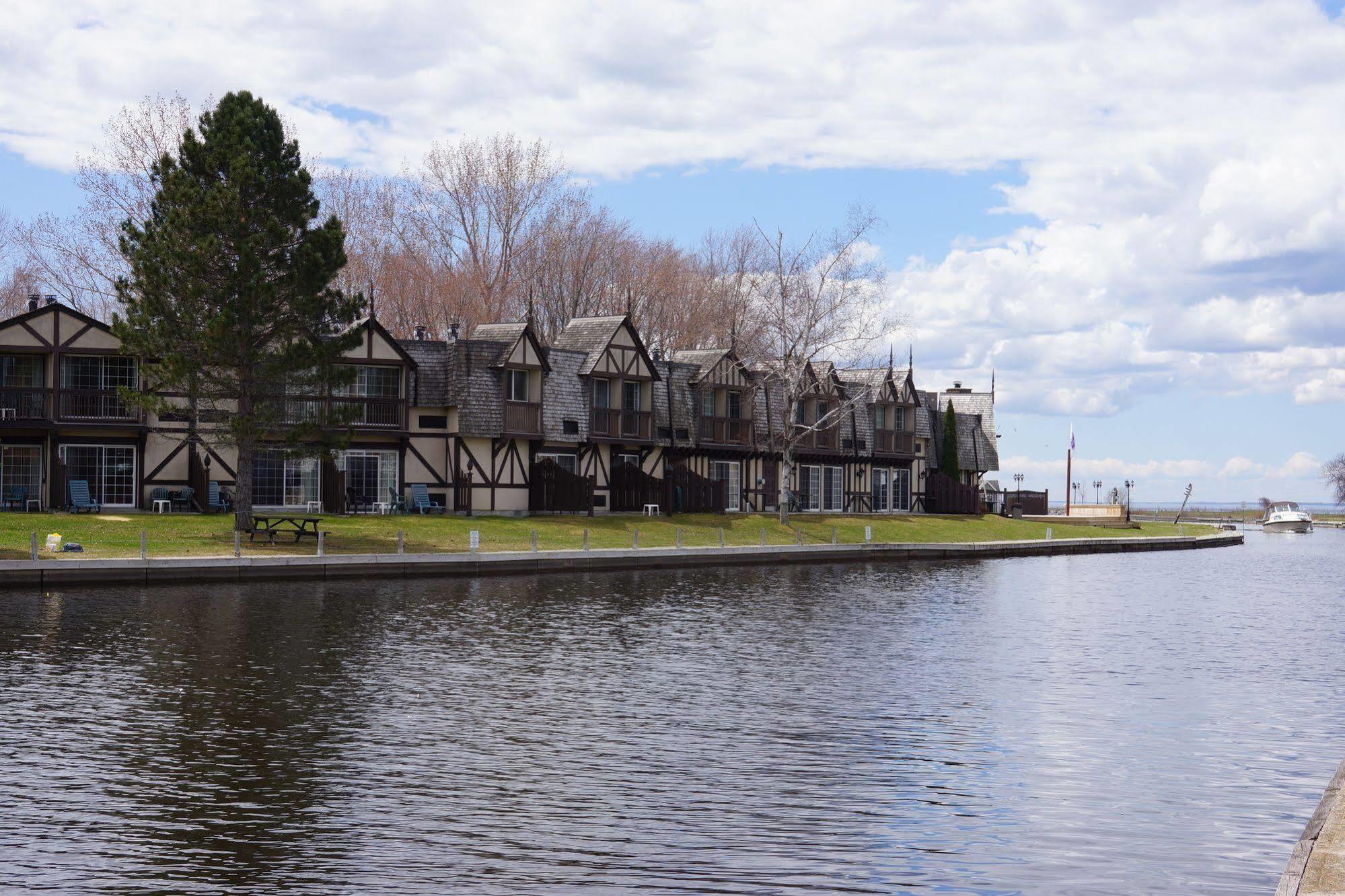 Lagoon Harbour Resort & Hotel Orillia Luaran gambar